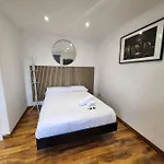 Spacious And Bright One Bedroom Apartment